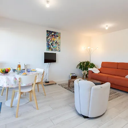 De L'hermine By Interhome